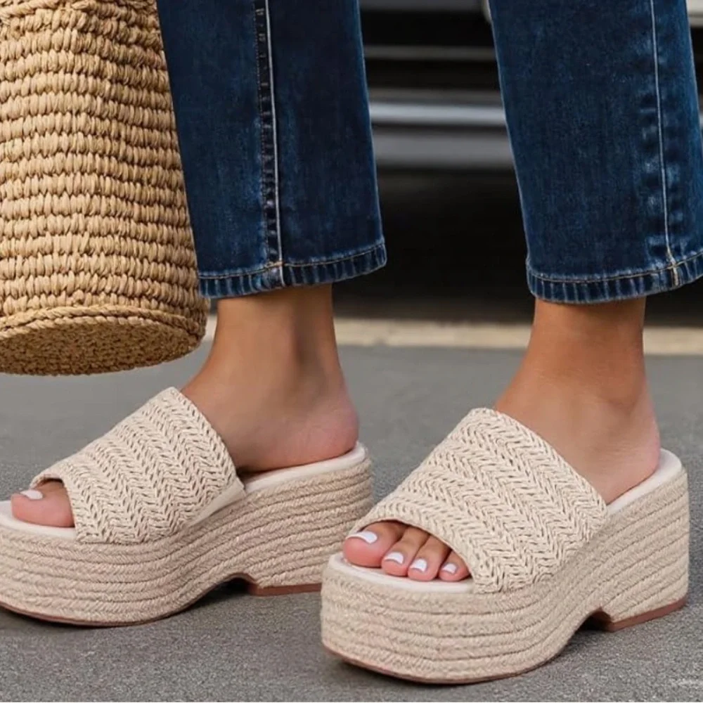 PLATFORM SANDALS - Picture 6 of 7